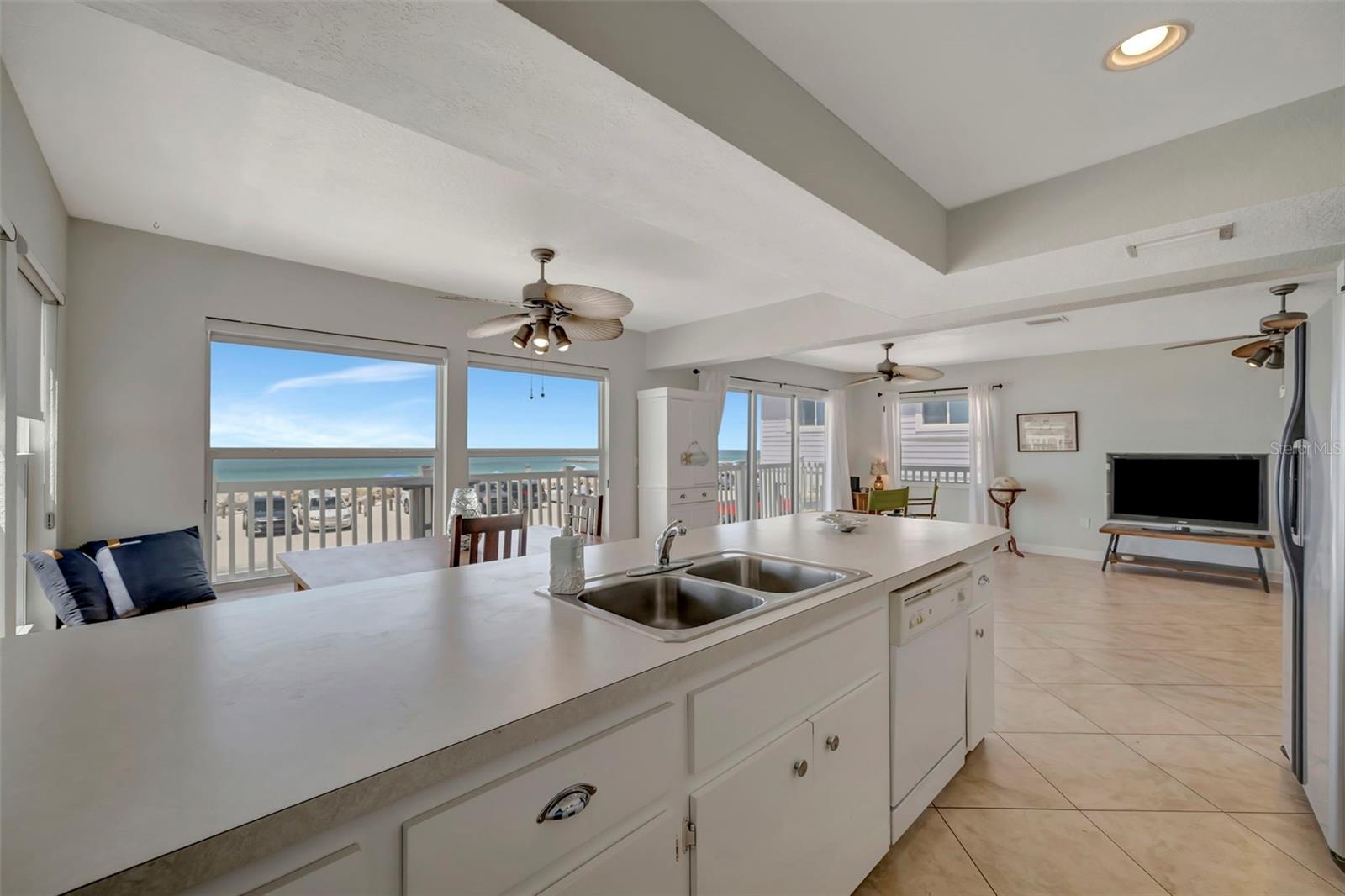 1105 GULF DR S #2, BRADENTON BEACH, FL, 34217