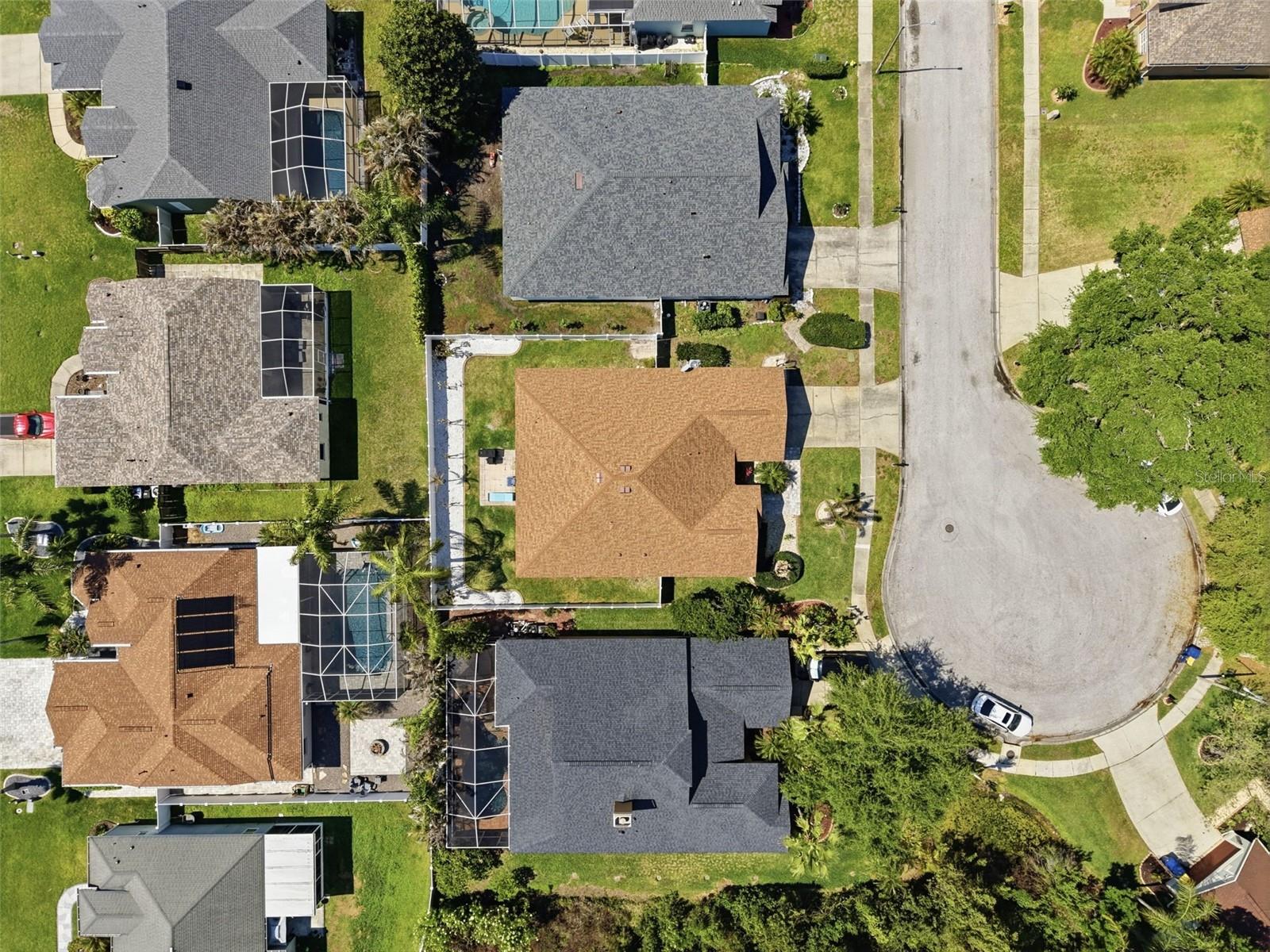 Aerial view of cul-de-sac.