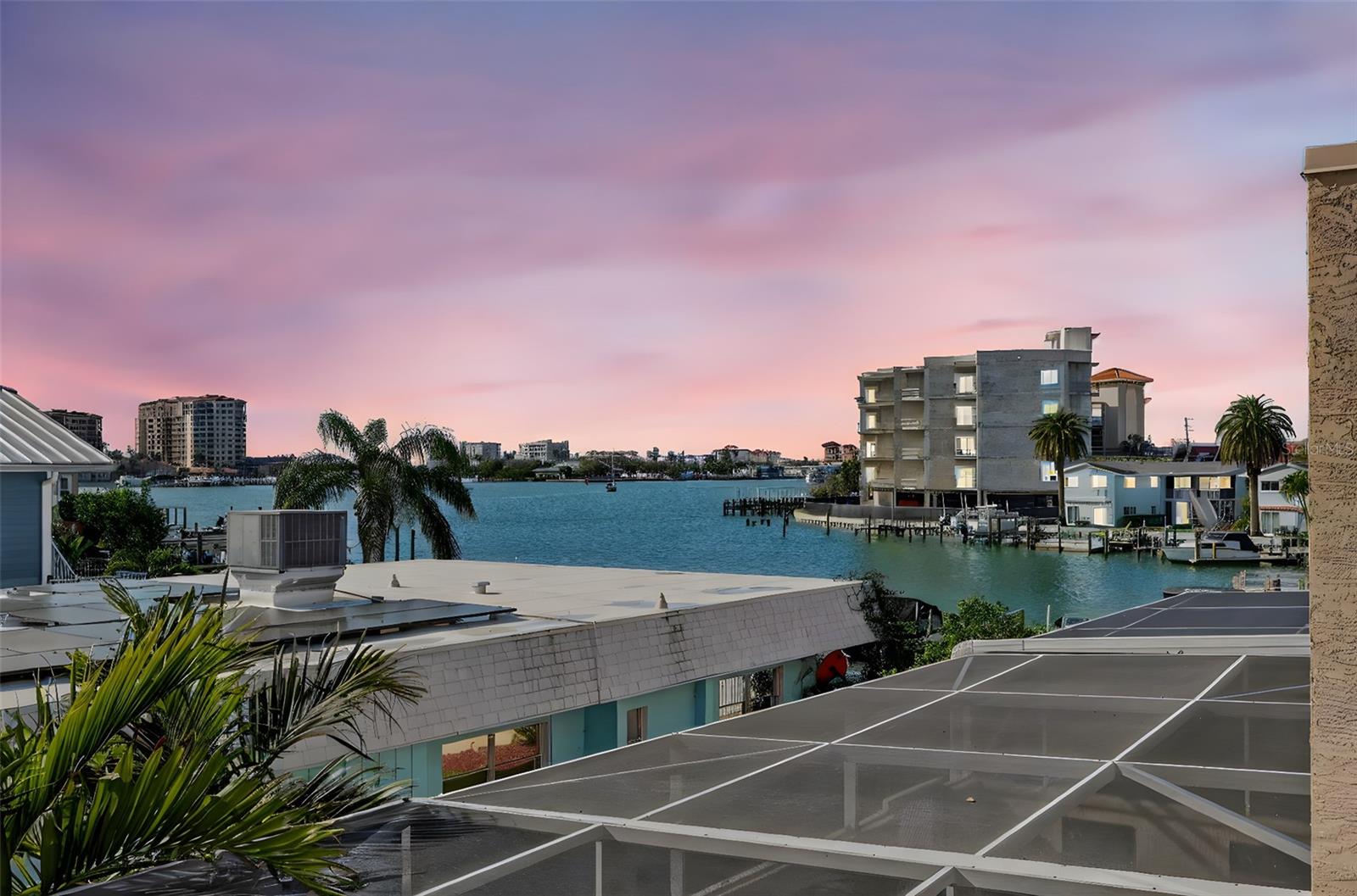 348 LARBOARD WAY, CLEARWATER BEACH, FL, 33767