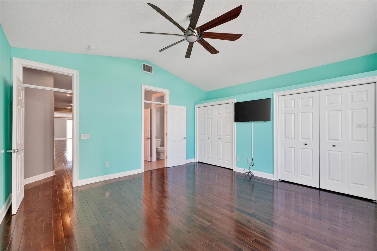 348 LARBOARD WAY, CLEARWATER BEACH, FL, 33767