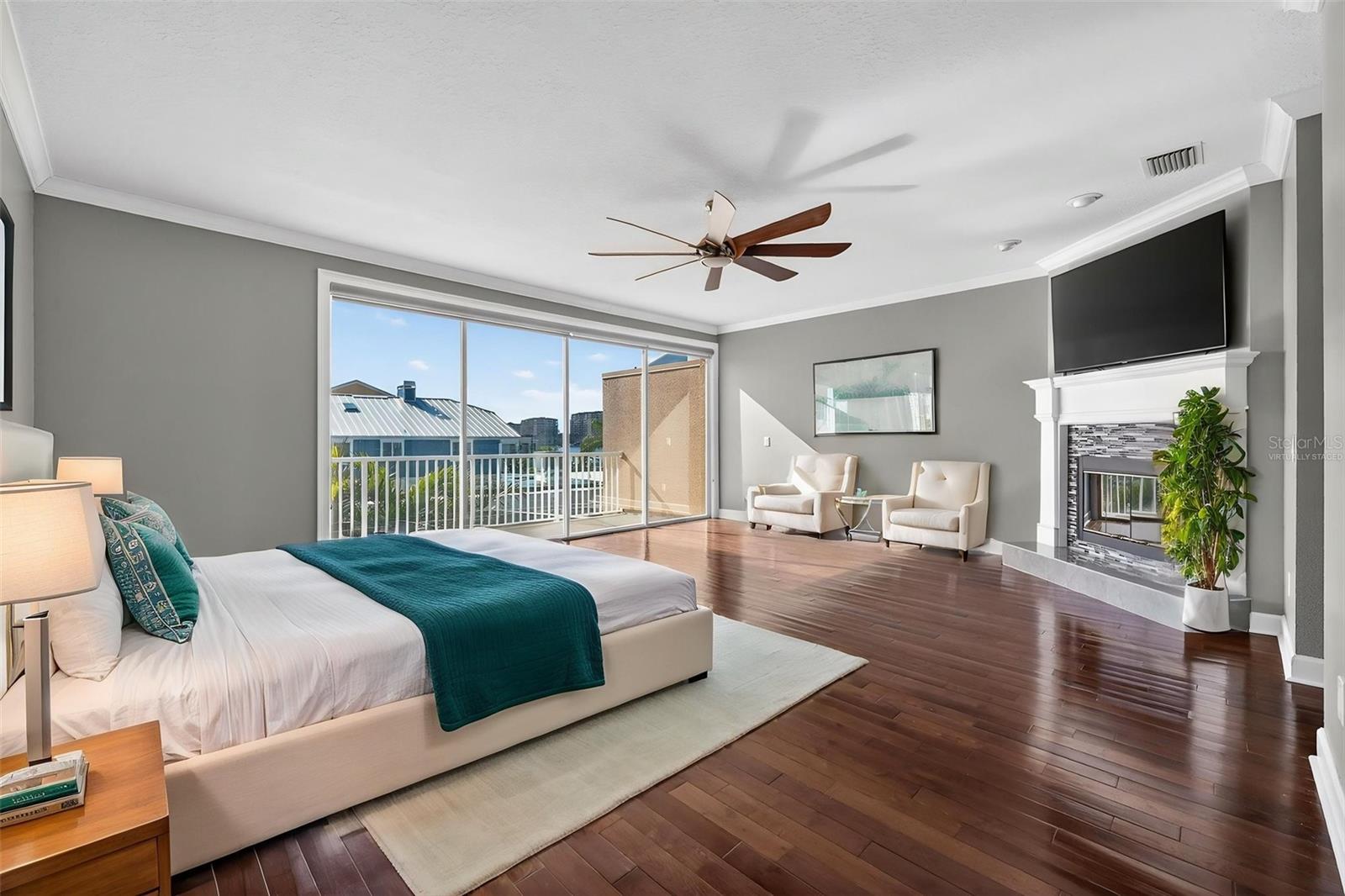 348 LARBOARD WAY, CLEARWATER BEACH, FL, 33767