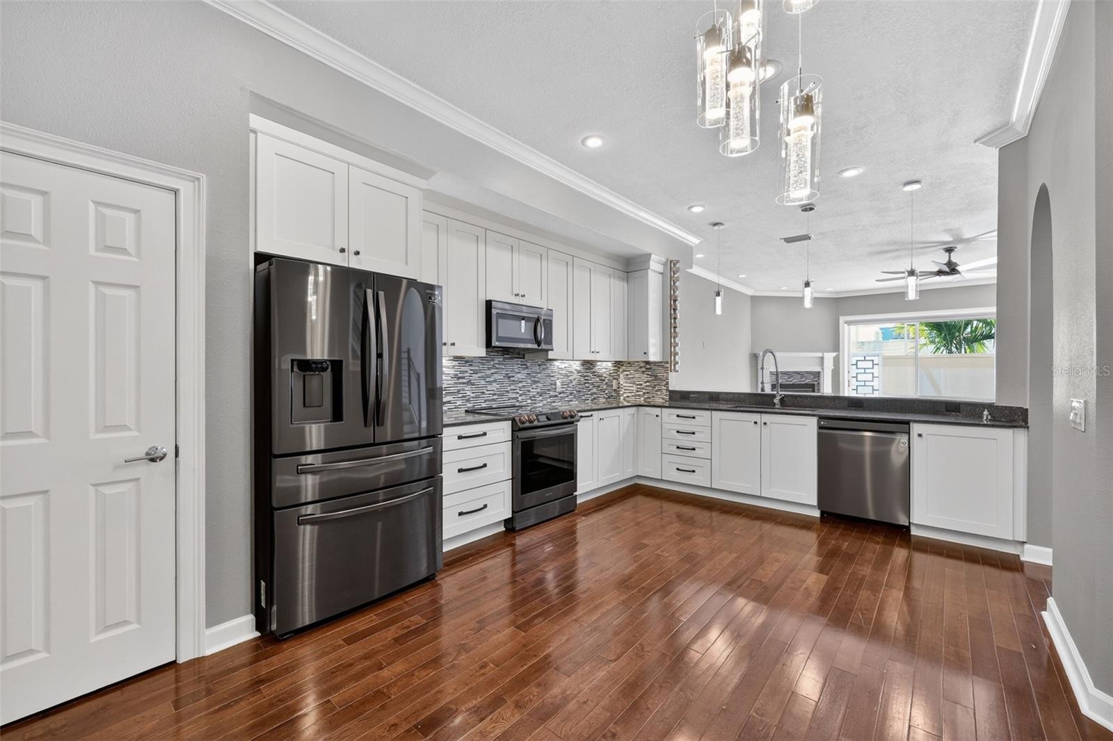 348 LARBOARD WAY, CLEARWATER BEACH, FL, 33767