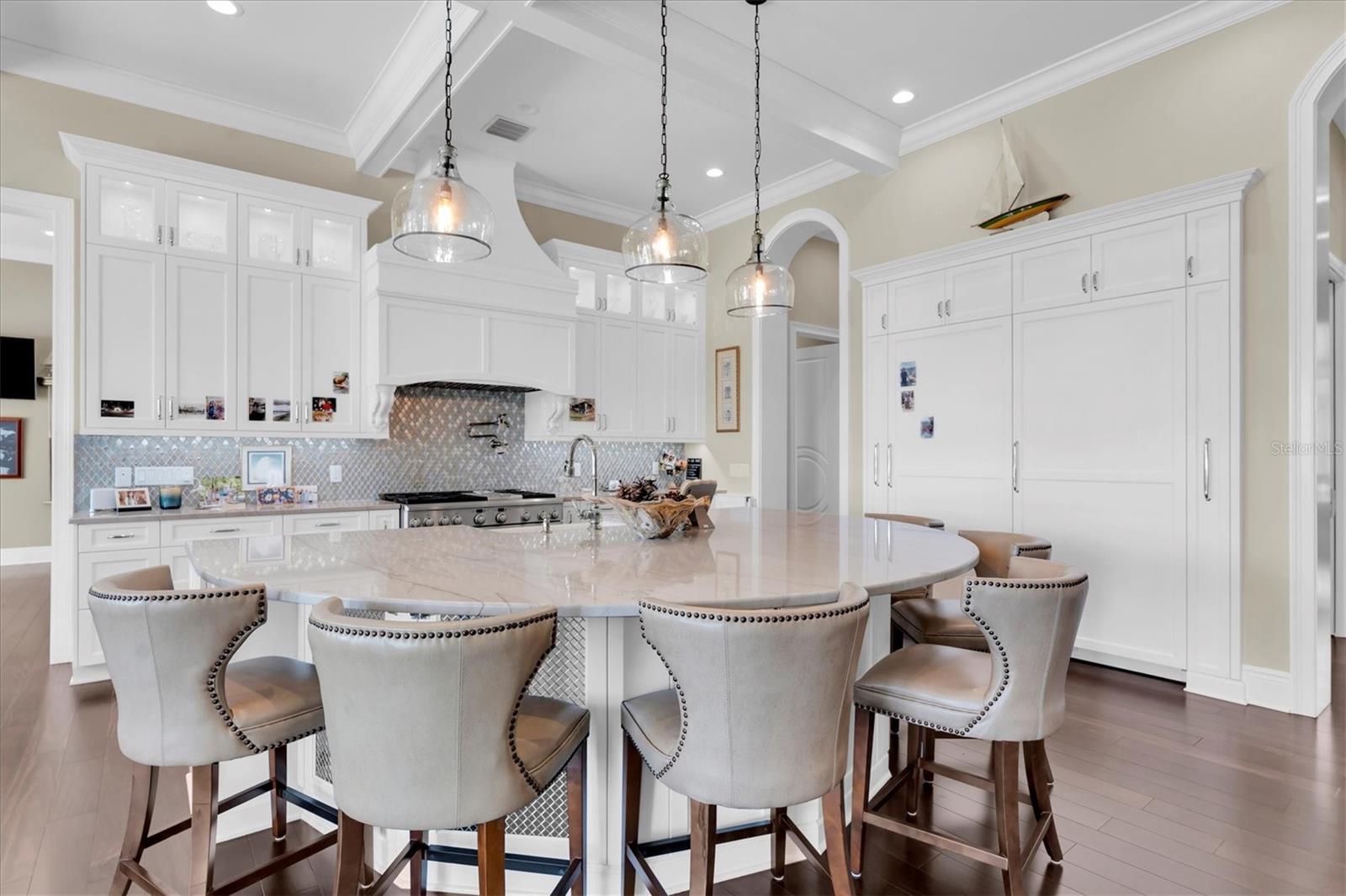 TB8482036 Property Photo