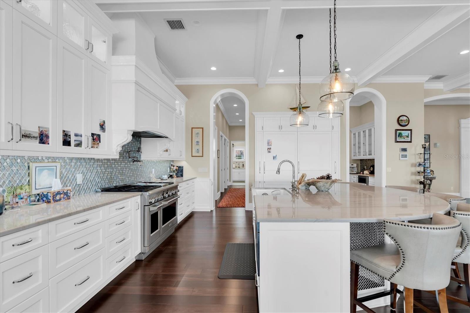 TB8482036 Property Photo