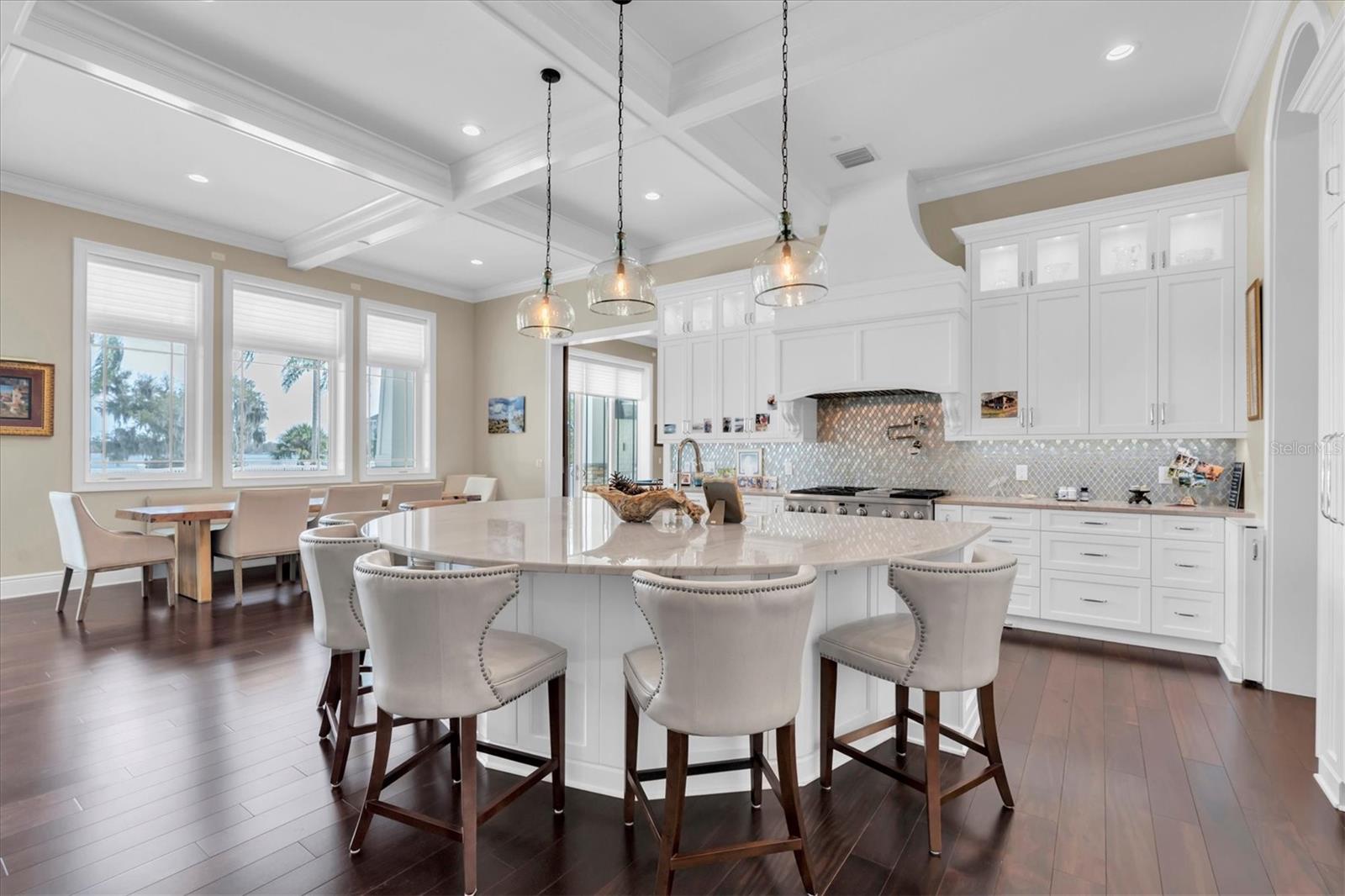 TB8482036 Property Photo