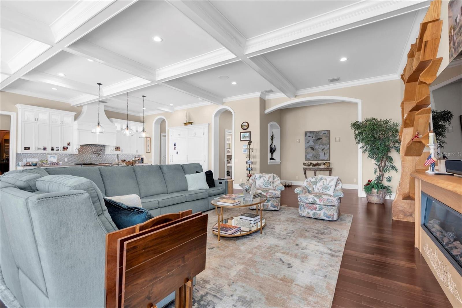 TB8482036 Property Photo