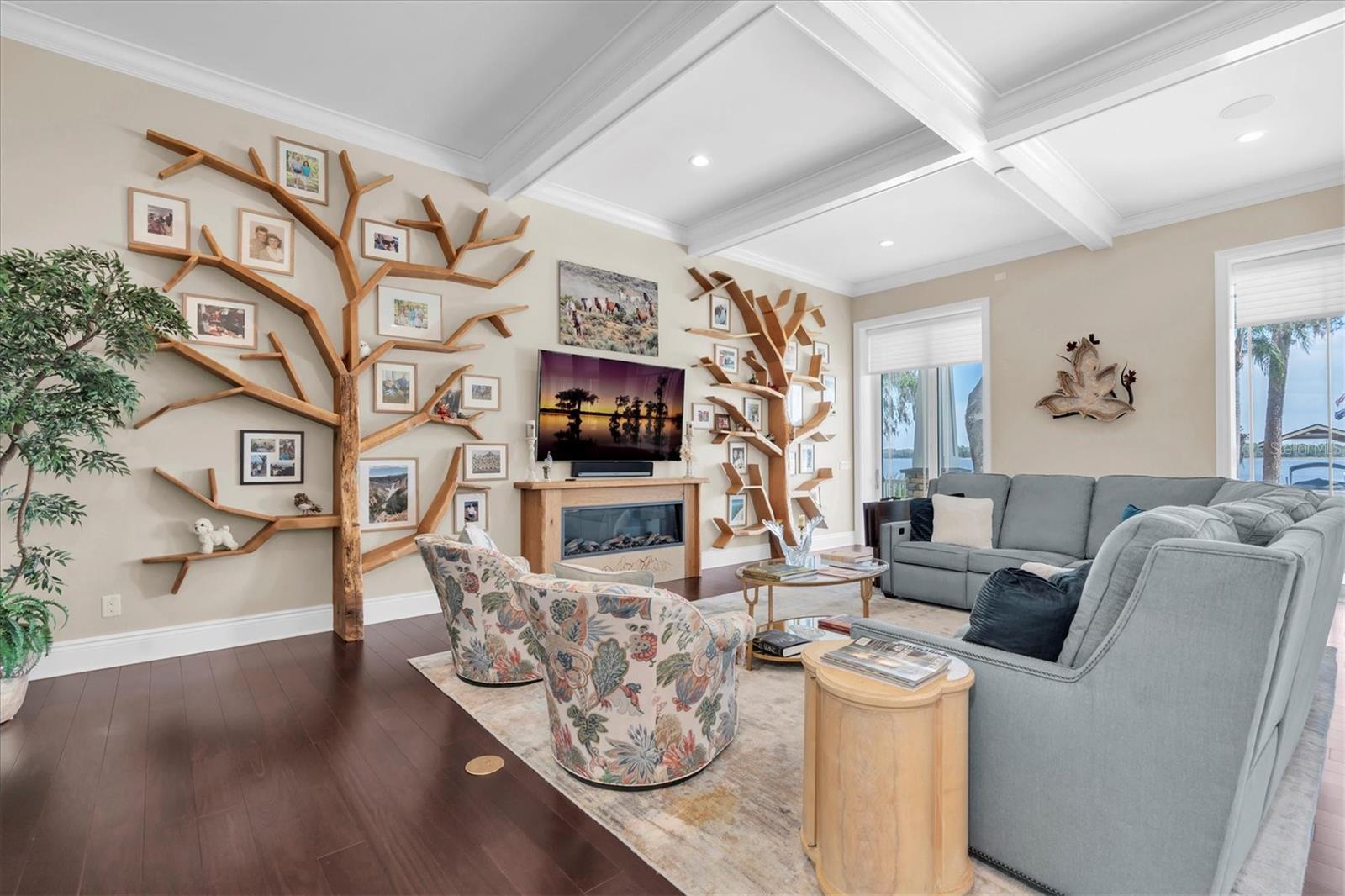 TB8482036 Property Photo