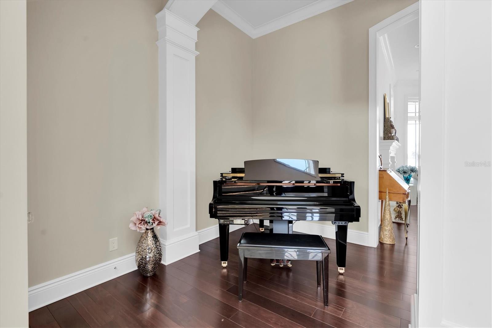 TB8482036 Property Photo