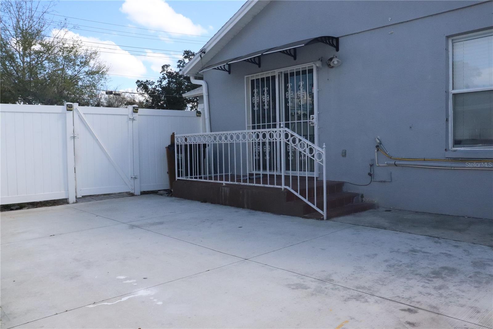 5102 N MACDILL AVE, TAMPA, FL, 33614