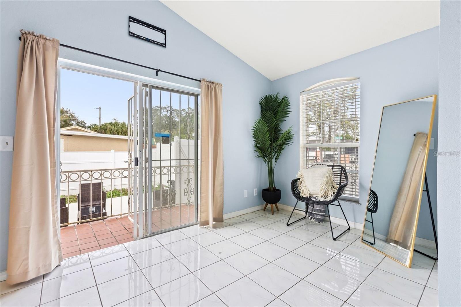 5102 N MACDILL AVE, TAMPA, FL, 33614