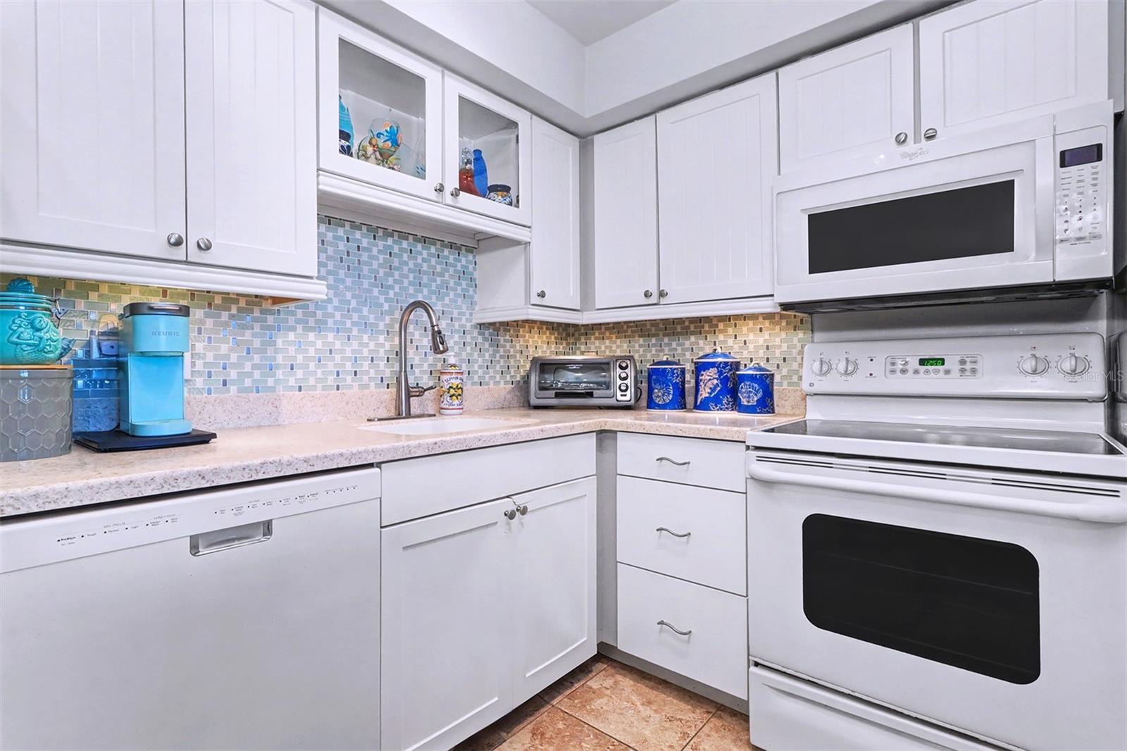 17400 GULF BLVD #H-2, REDINGTON SHORES, FL, 33708