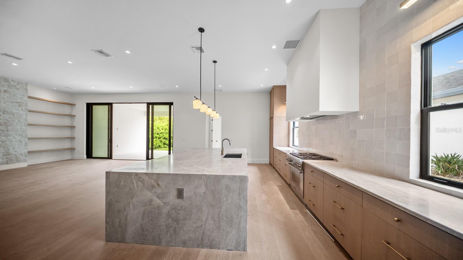 1833 BAYLARIAN BLVD, ORLANDO, FL, 32806