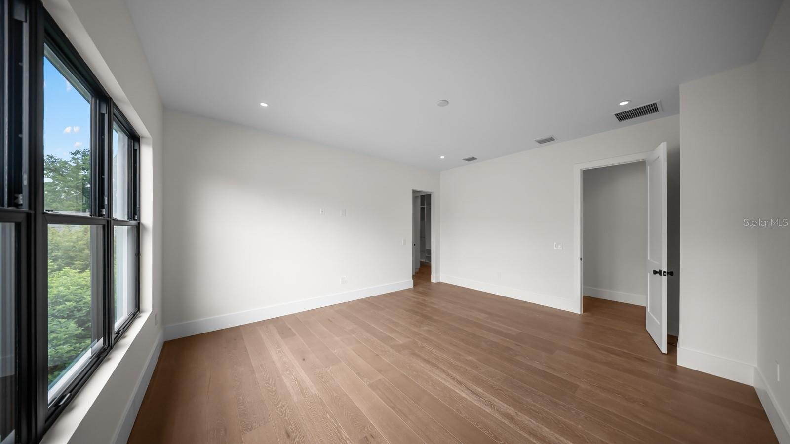 1833 BAYLARIAN BLVD, ORLANDO, FL, 32806