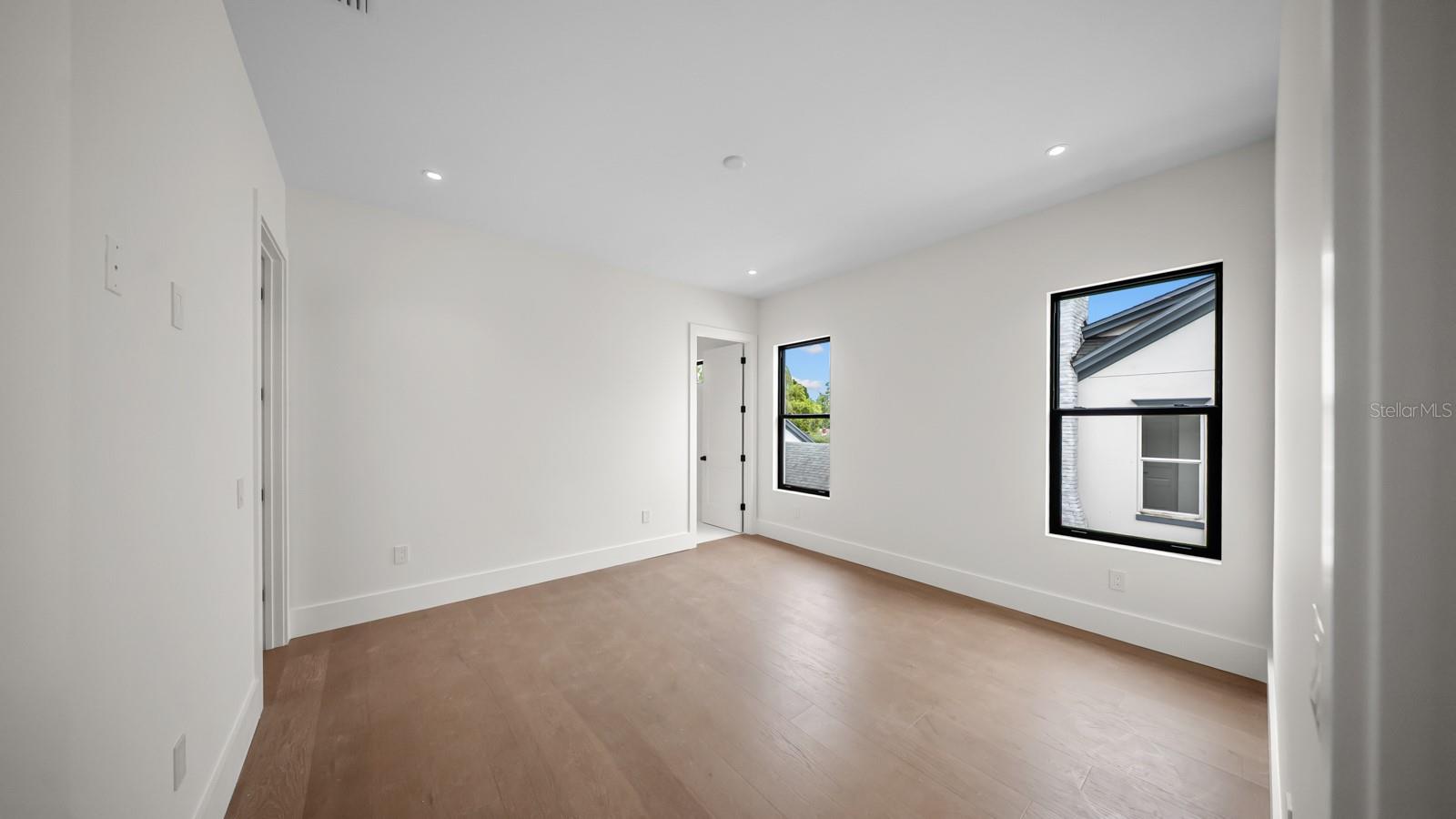 1833 BAYLARIAN BLVD, ORLANDO, FL, 32806