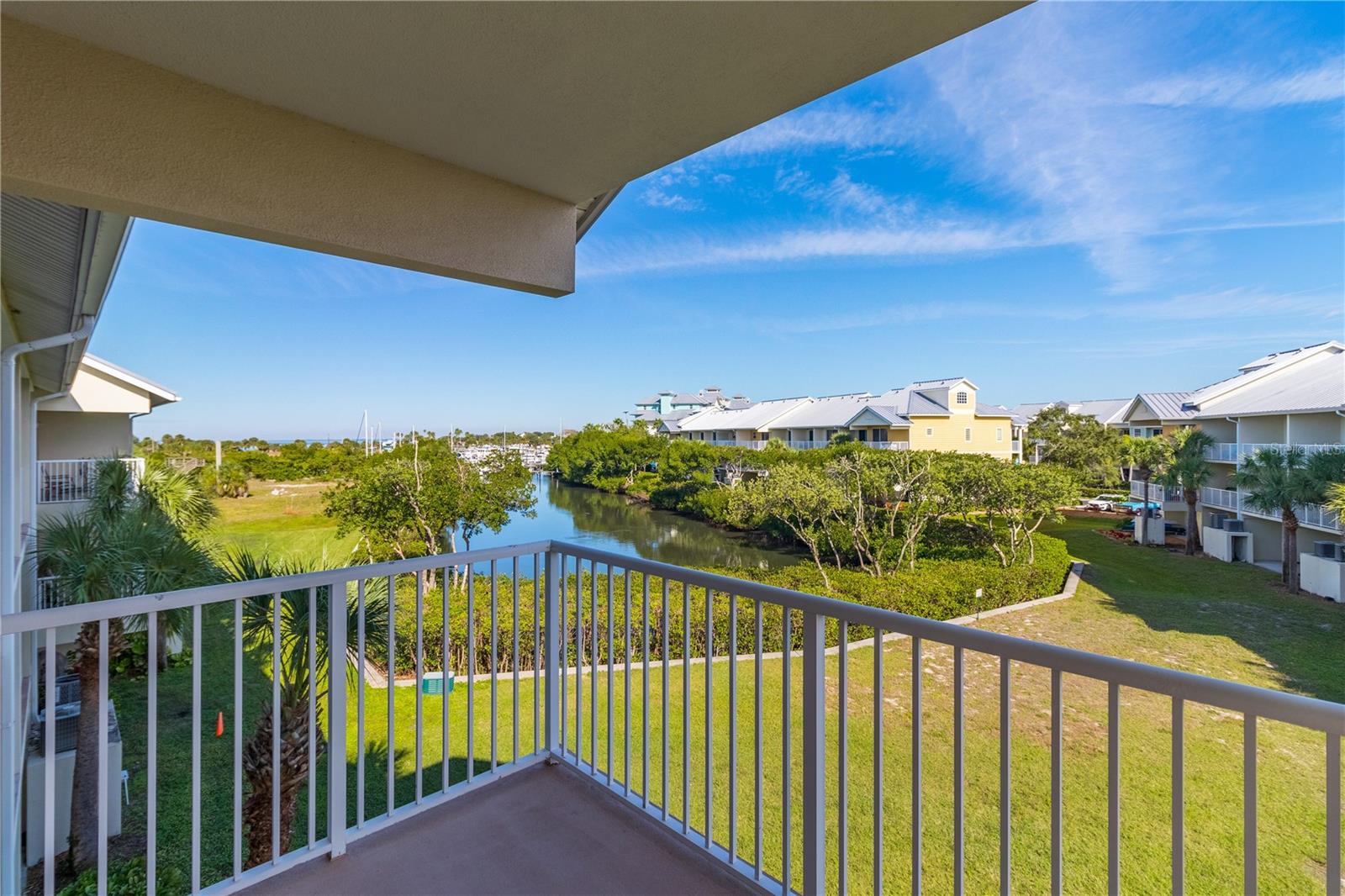 3255 MANGROVE POINT DR, RUSKIN, FL, 33570