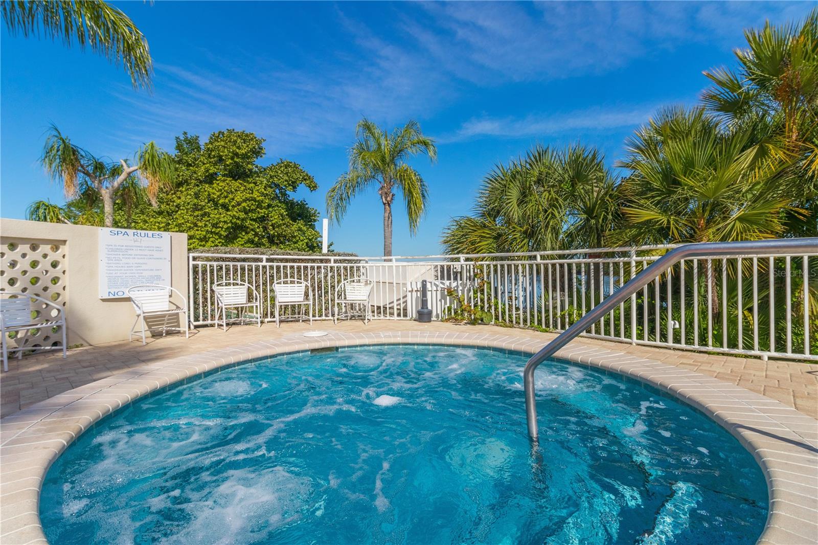 3255 MANGROVE POINT DR, RUSKIN, FL, 33570