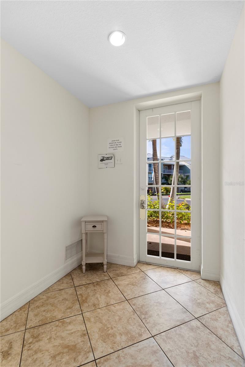 3255 MANGROVE POINT DR, RUSKIN, FL, 33570