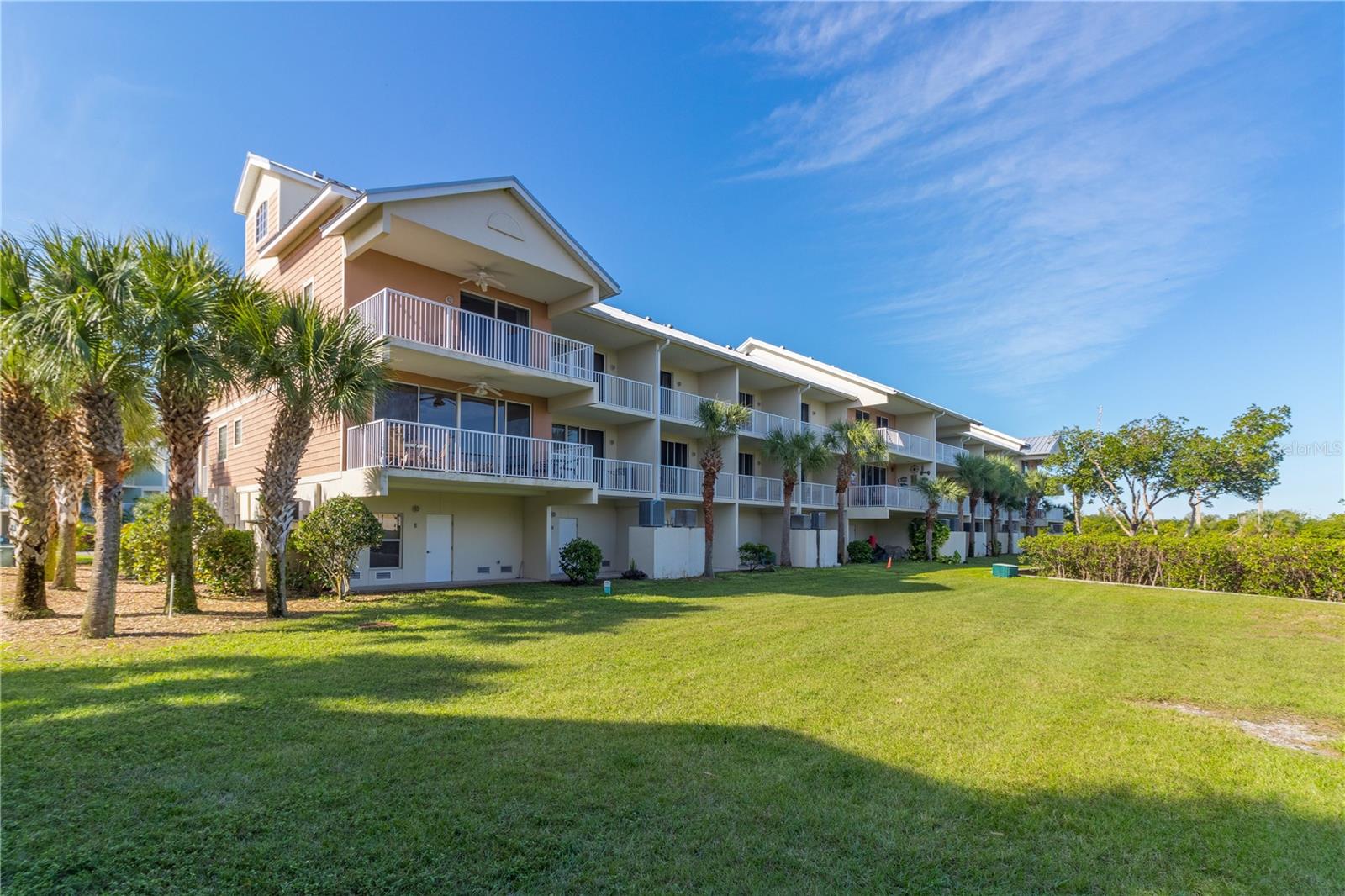 3255 MANGROVE POINT DR, RUSKIN, FL, 33570