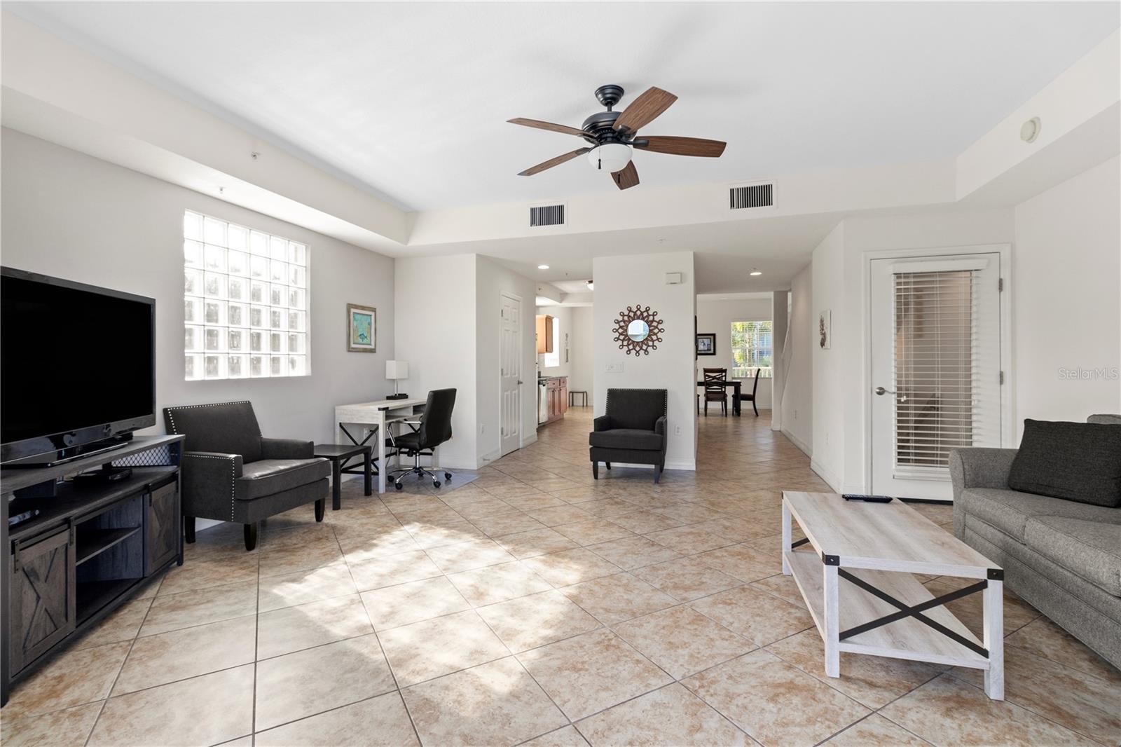 3255 MANGROVE POINT DR, RUSKIN, FL, 33570