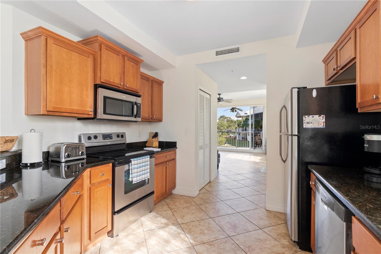 3255 MANGROVE POINT DR, RUSKIN, FL, 33570