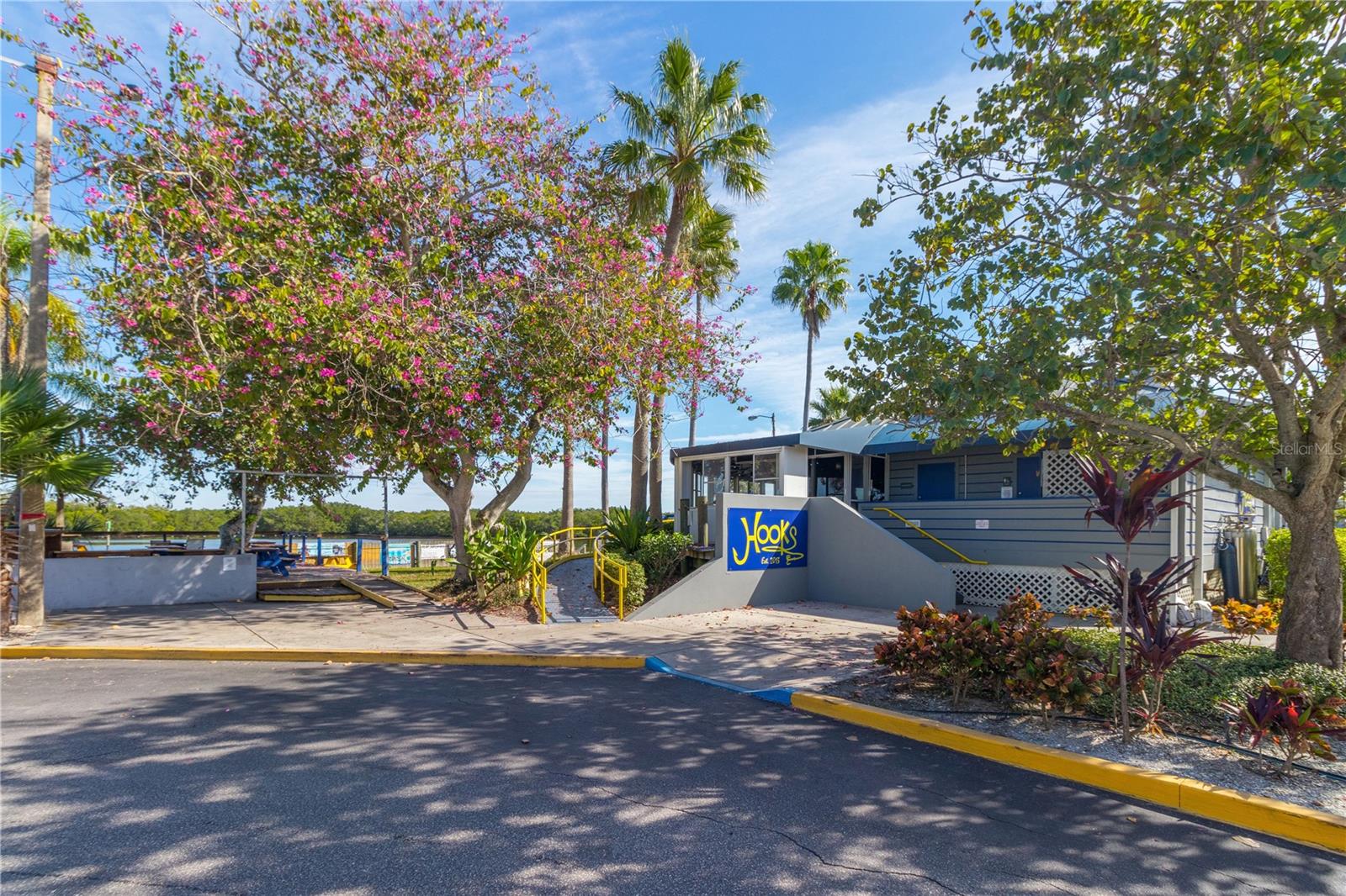 3255 MANGROVE POINT DR, RUSKIN, FL, 33570