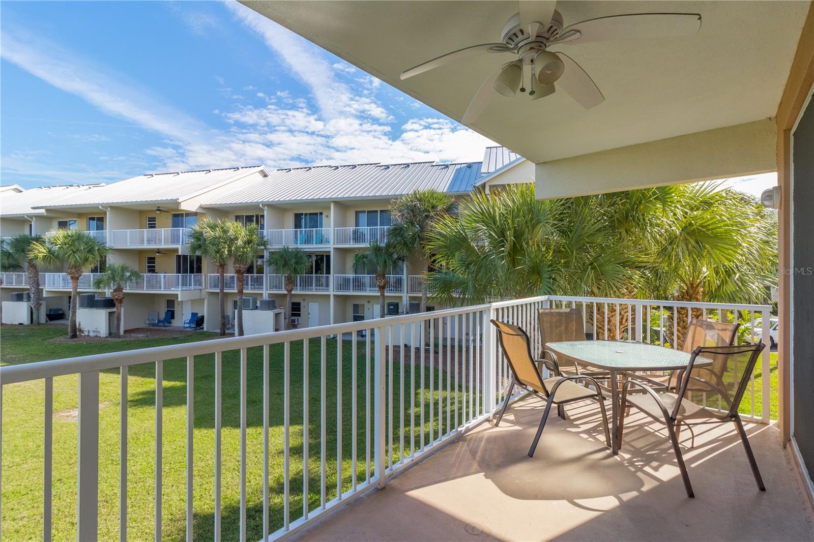 3255 MANGROVE POINT DR, RUSKIN, FL, 33570