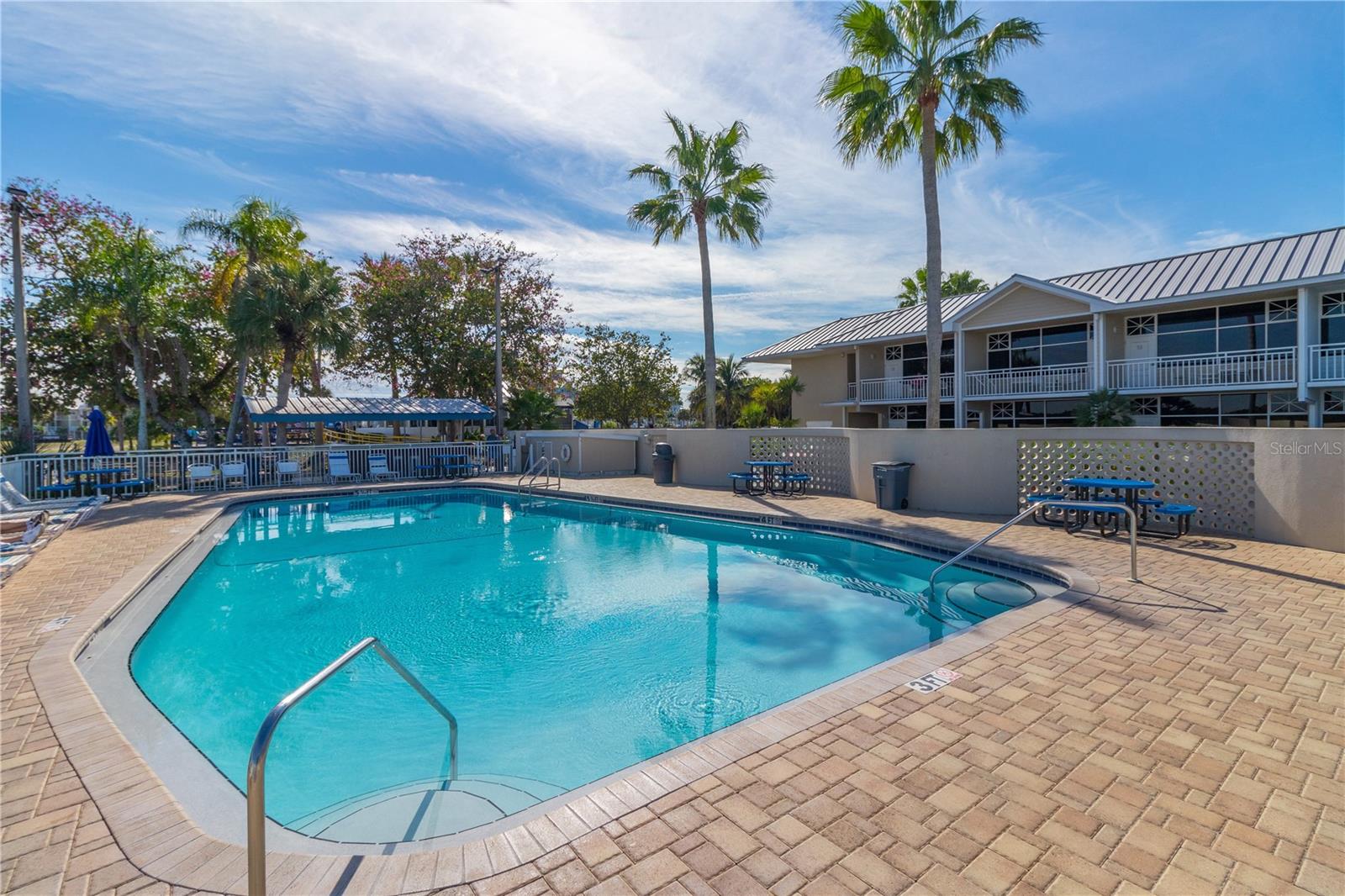 3255 MANGROVE POINT DR, RUSKIN, FL, 33570