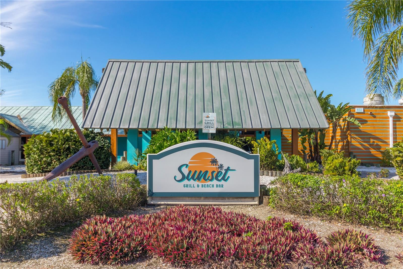 3255 MANGROVE POINT DR, RUSKIN, FL, 33570