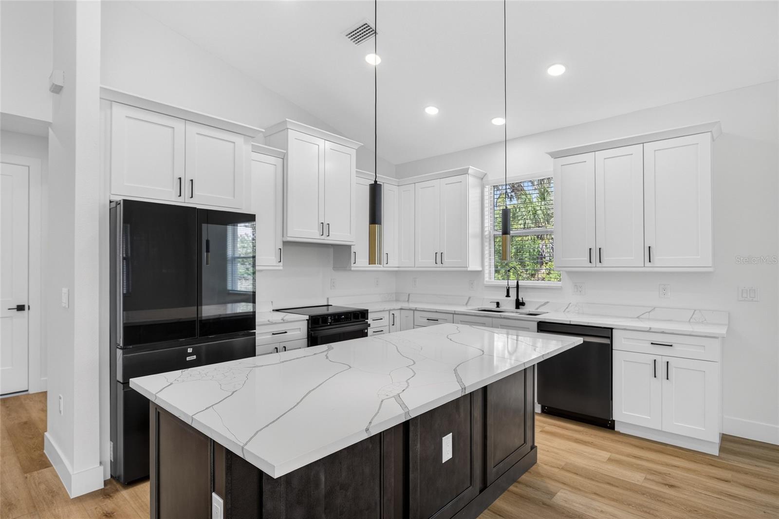 107 BEBB CT, ROTONDA WEST, FL, 33947