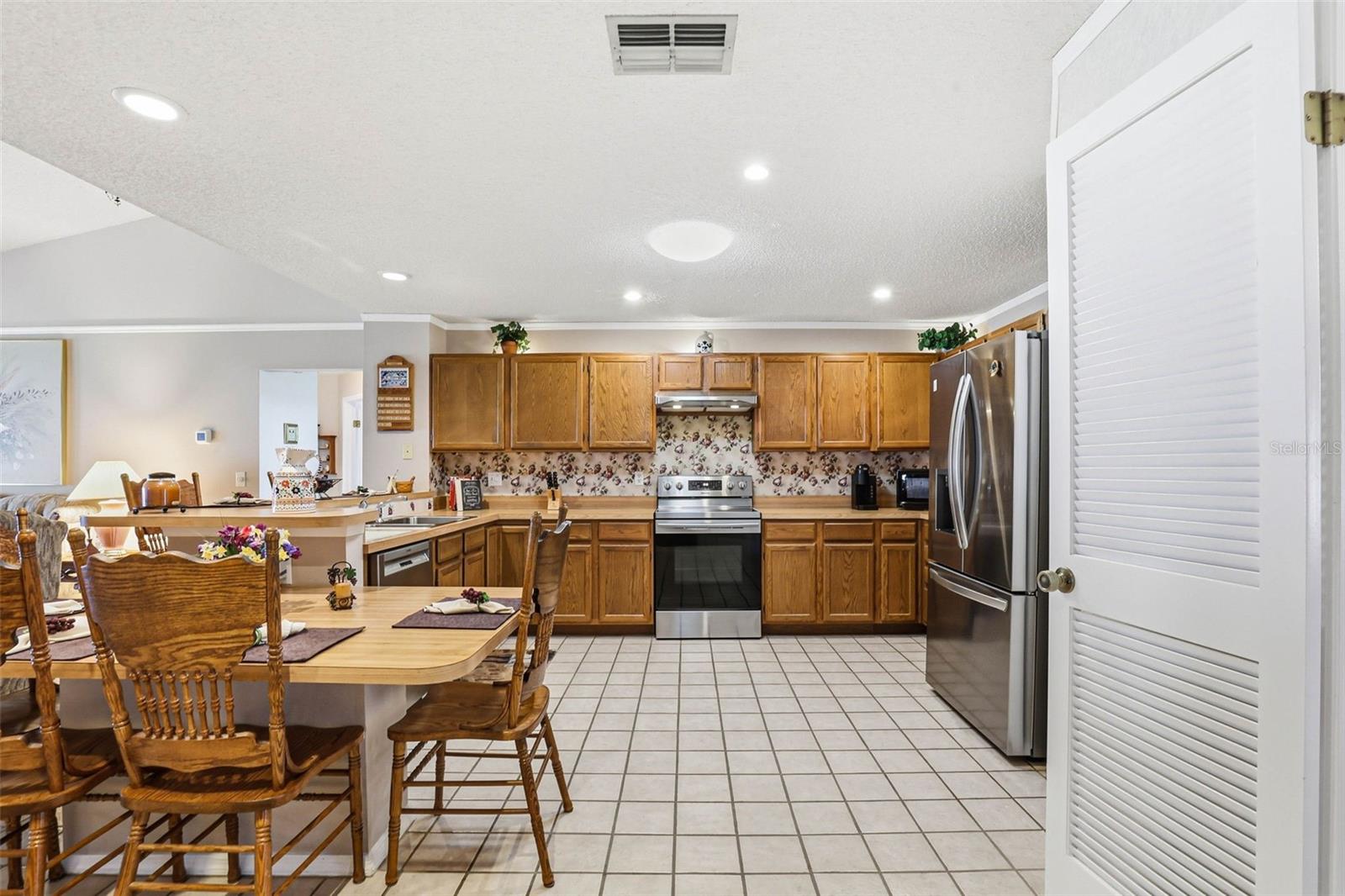9727 FOX CHAPEL RD, TAMPA, FL, 33647