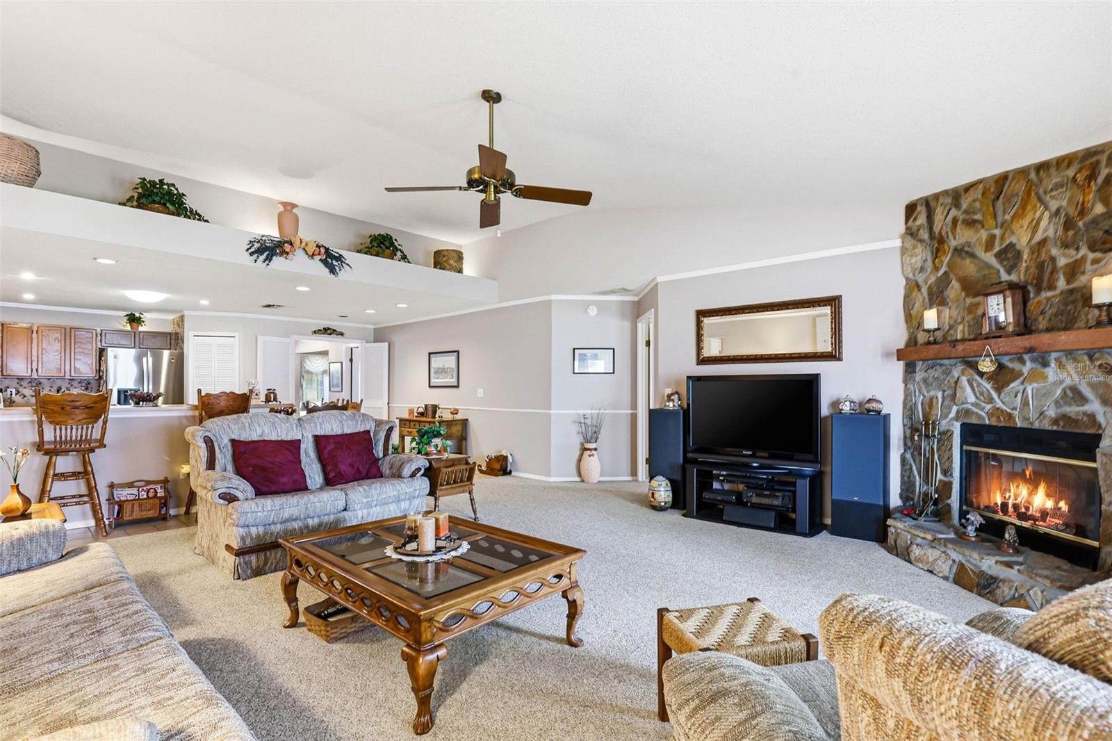 9727 FOX CHAPEL RD, TAMPA, FL, 33647