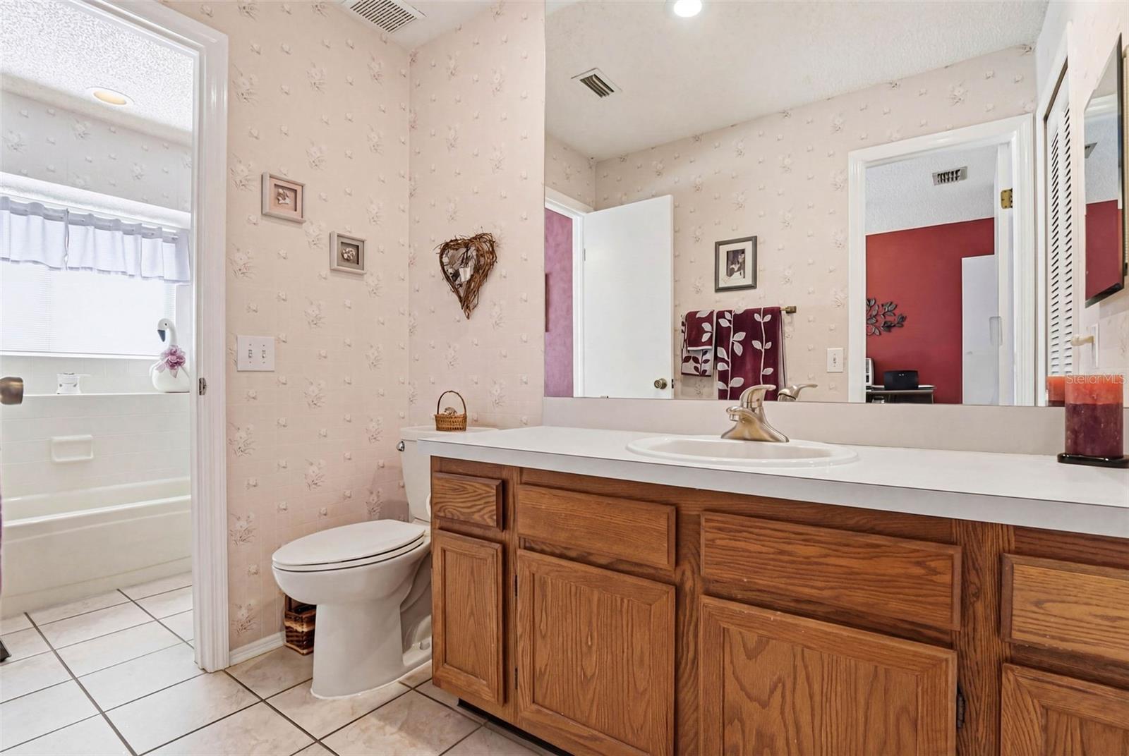 9727 FOX CHAPEL RD, TAMPA, FL, 33647