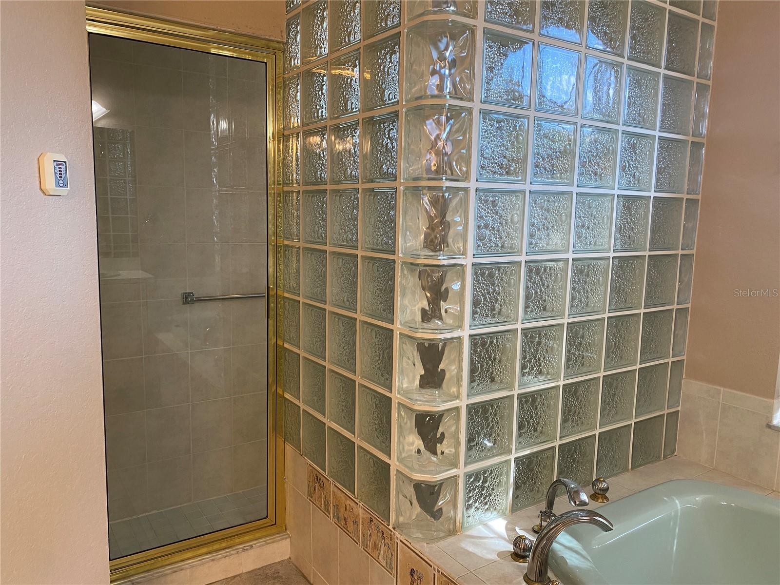 2686 CRYSTAL CIR, DUNEDIN, FL, 34698