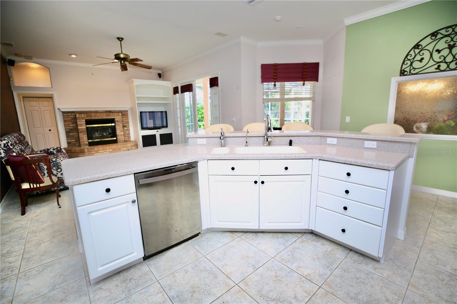 2686 CRYSTAL CIR, DUNEDIN, FL, 34698