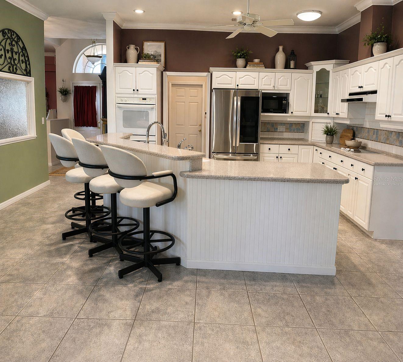 2686 CRYSTAL CIR, DUNEDIN, FL, 34698