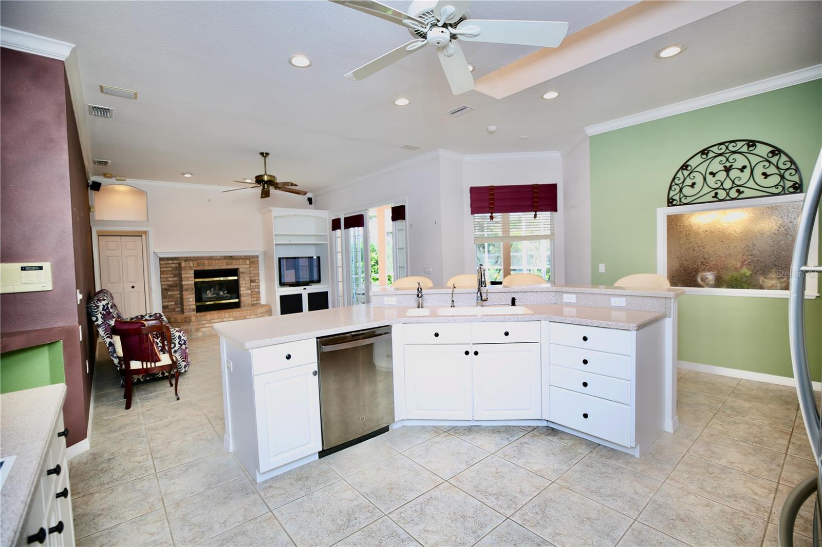 2686 CRYSTAL CIR, DUNEDIN, FL, 34698