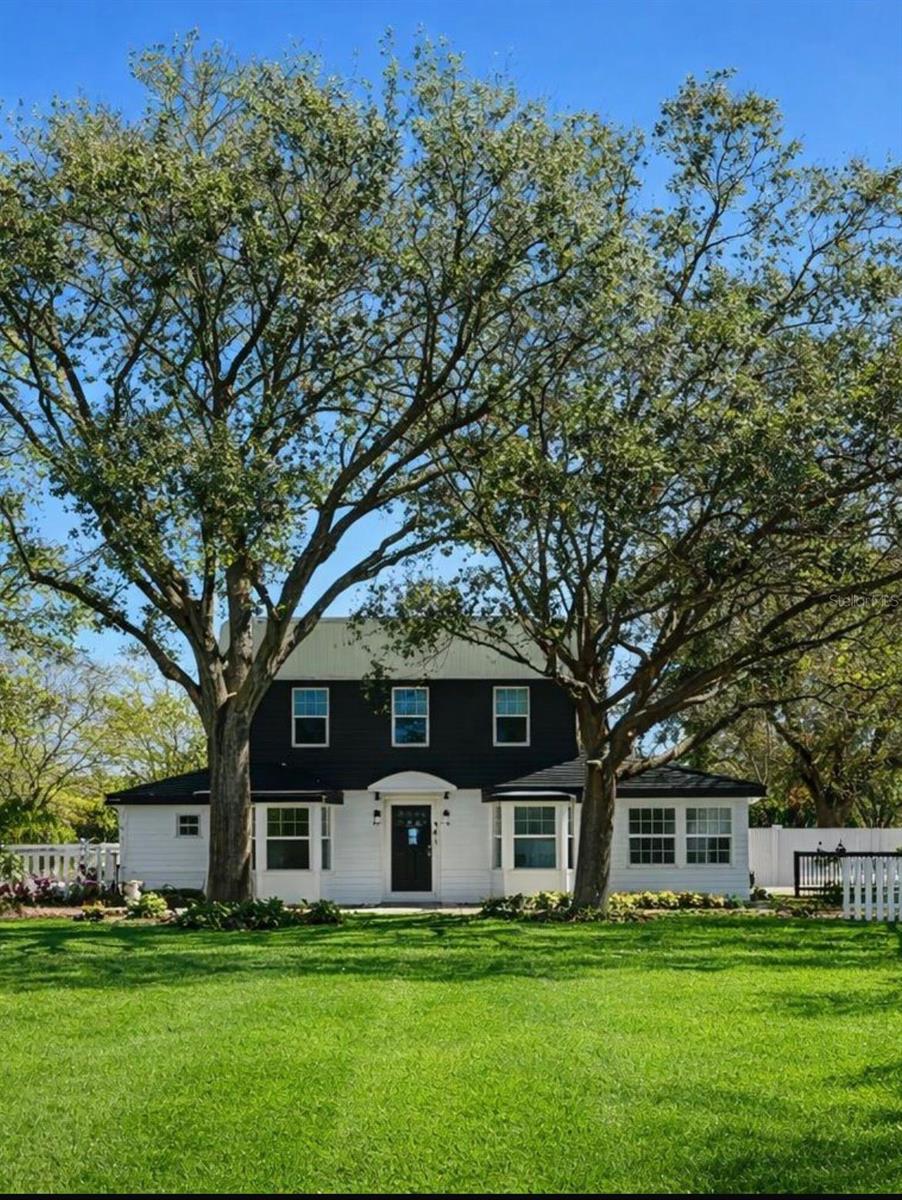 301 81ST AVE NE, ST PETERSBURG, FL, 33702