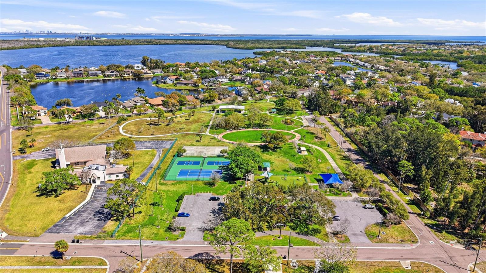 301 81ST AVE NE, ST PETERSBURG, FL, 33702