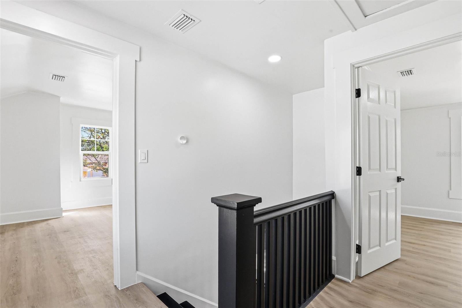 301 81ST AVE NE, ST PETERSBURG, FL, 33702