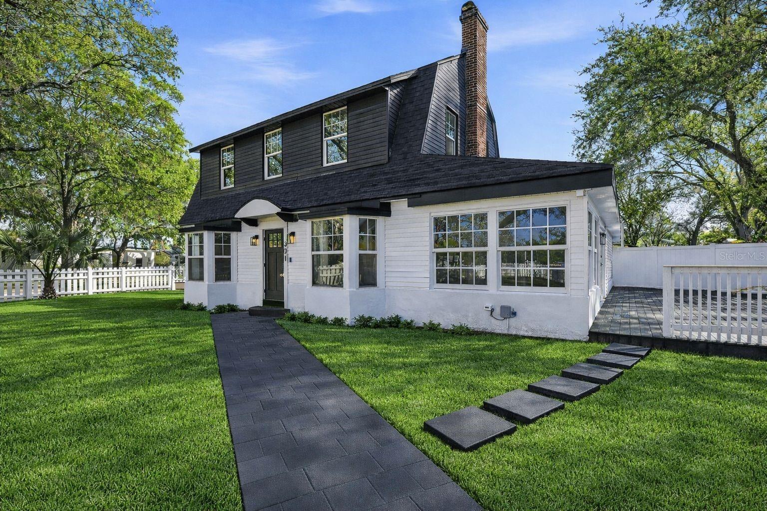 301 81ST AVE NE, ST PETERSBURG, FL, 33702