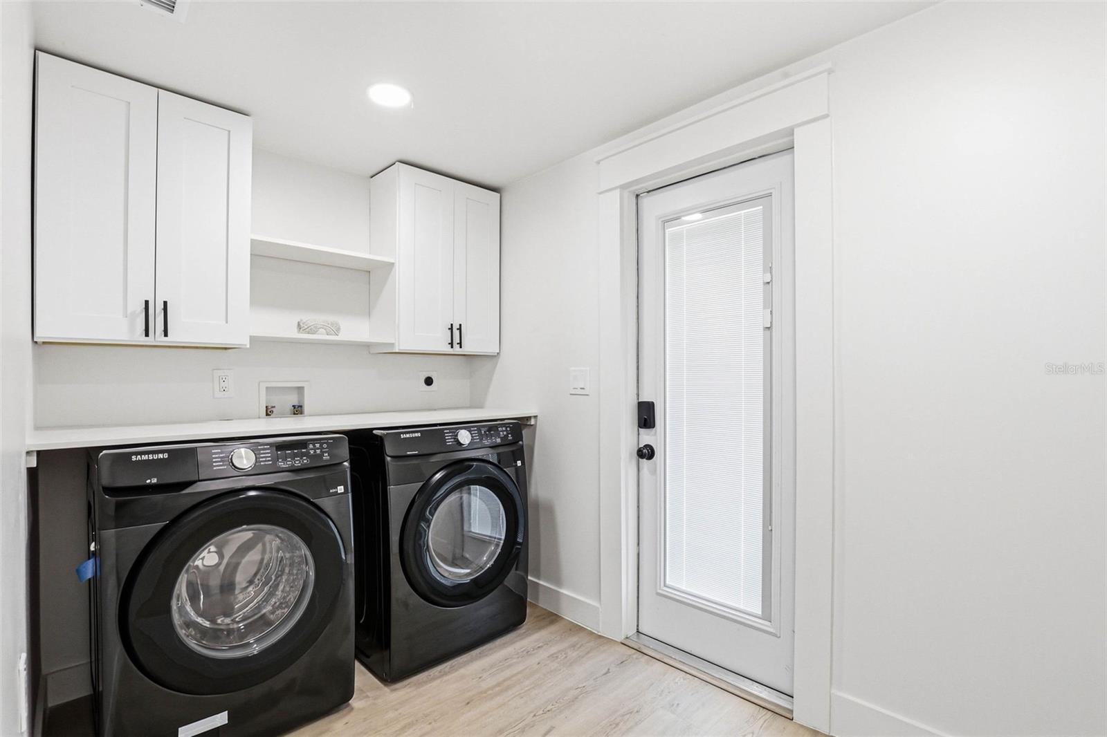 301 81ST AVE NE, ST PETERSBURG, FL, 33702