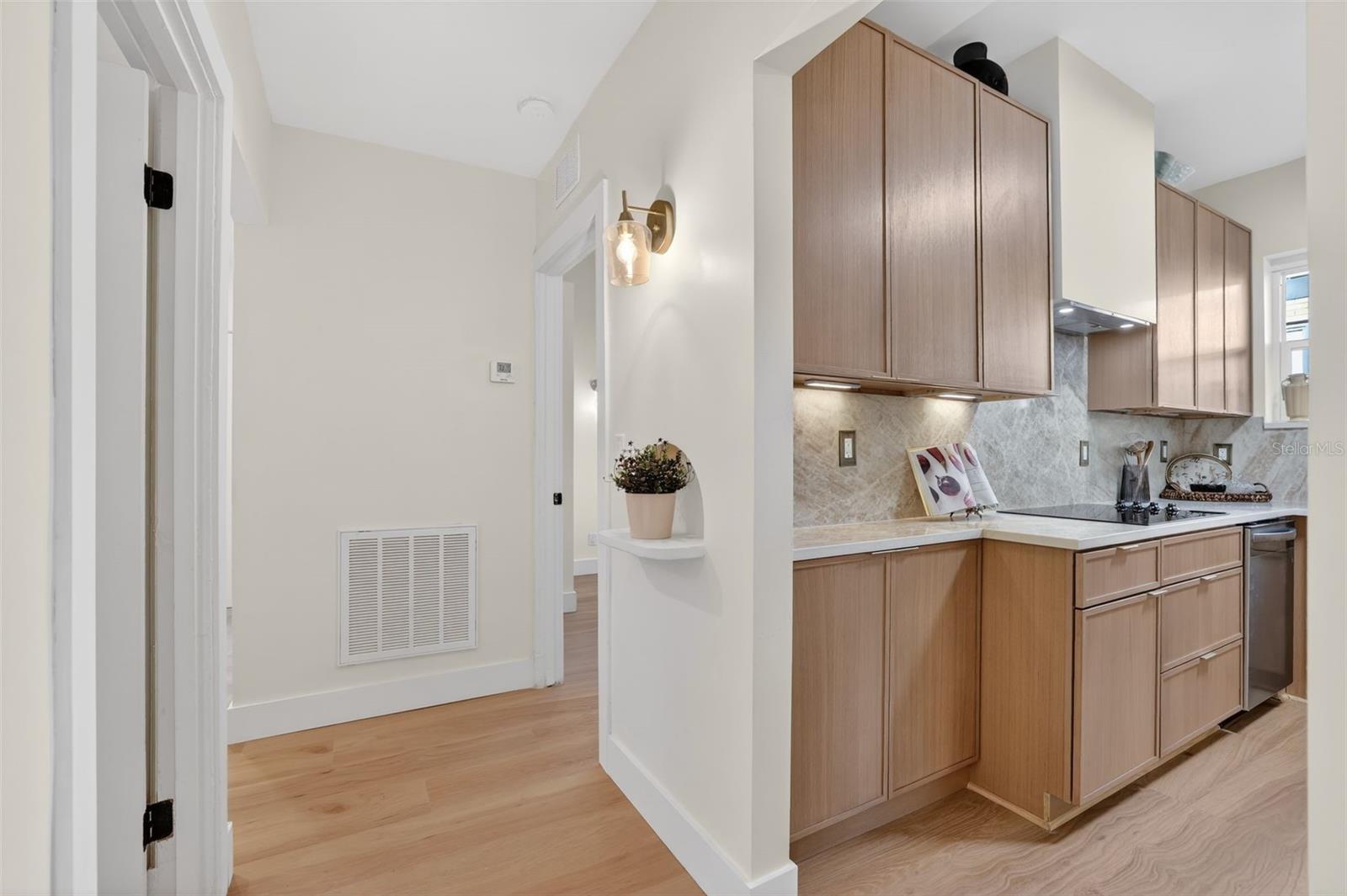 1213 E CLIFTON ST, TAMPA, FL, 33604