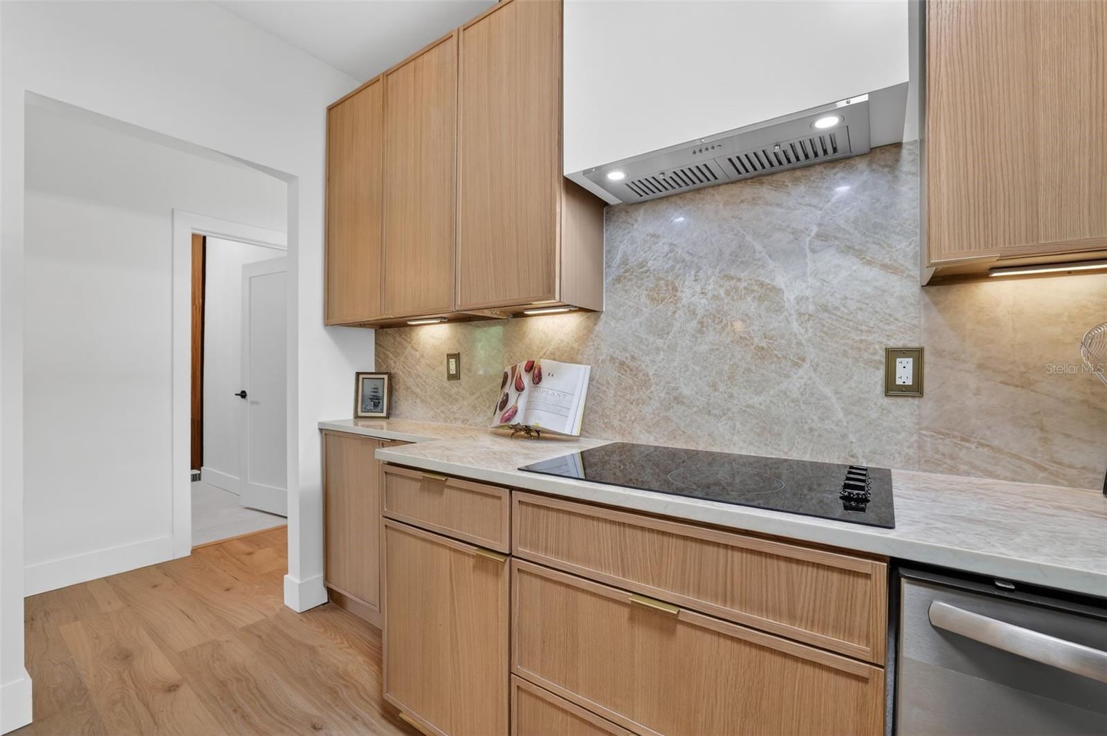 1213 E CLIFTON ST, TAMPA, FL, 33604