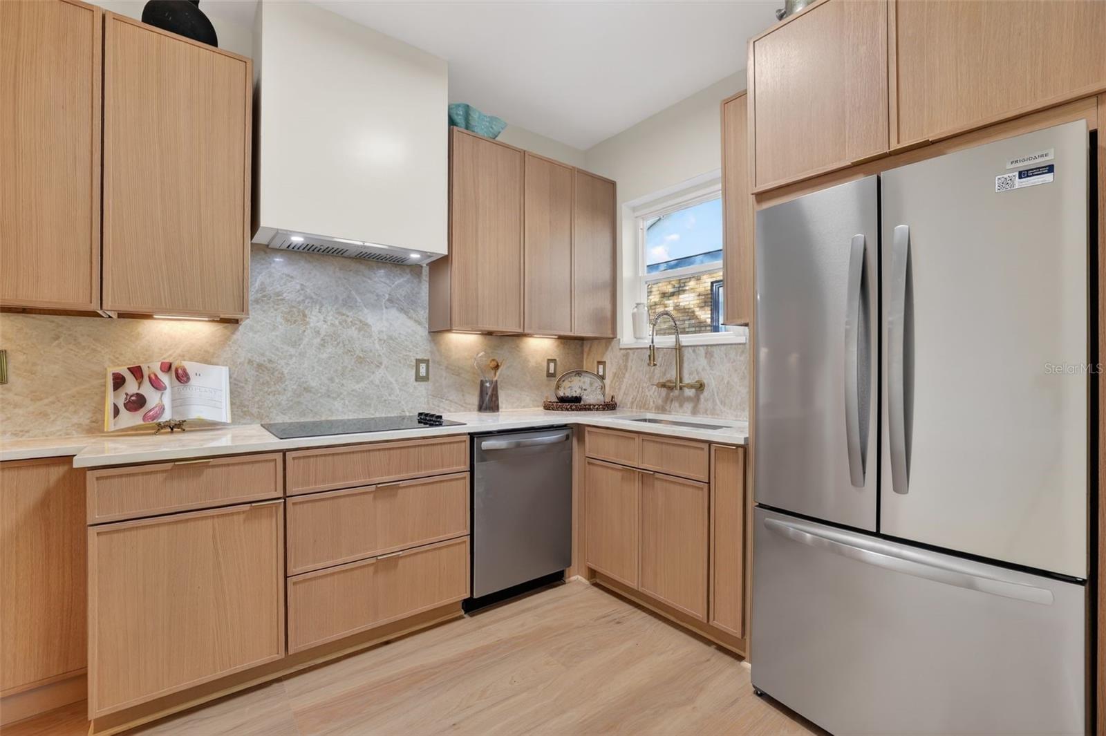 1213 E CLIFTON ST, TAMPA, FL, 33604