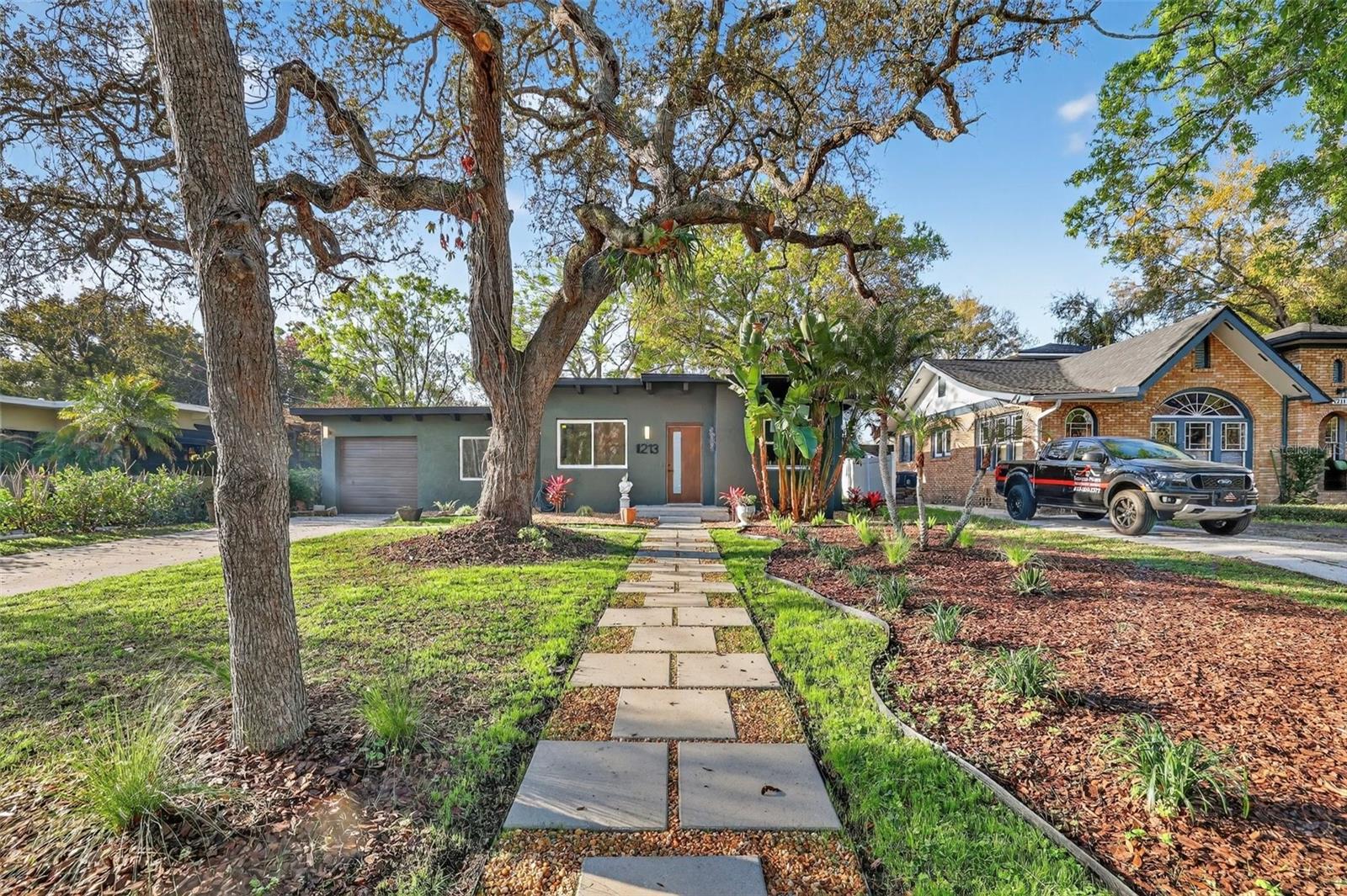 1213 E CLIFTON ST, TAMPA, FL, 33604