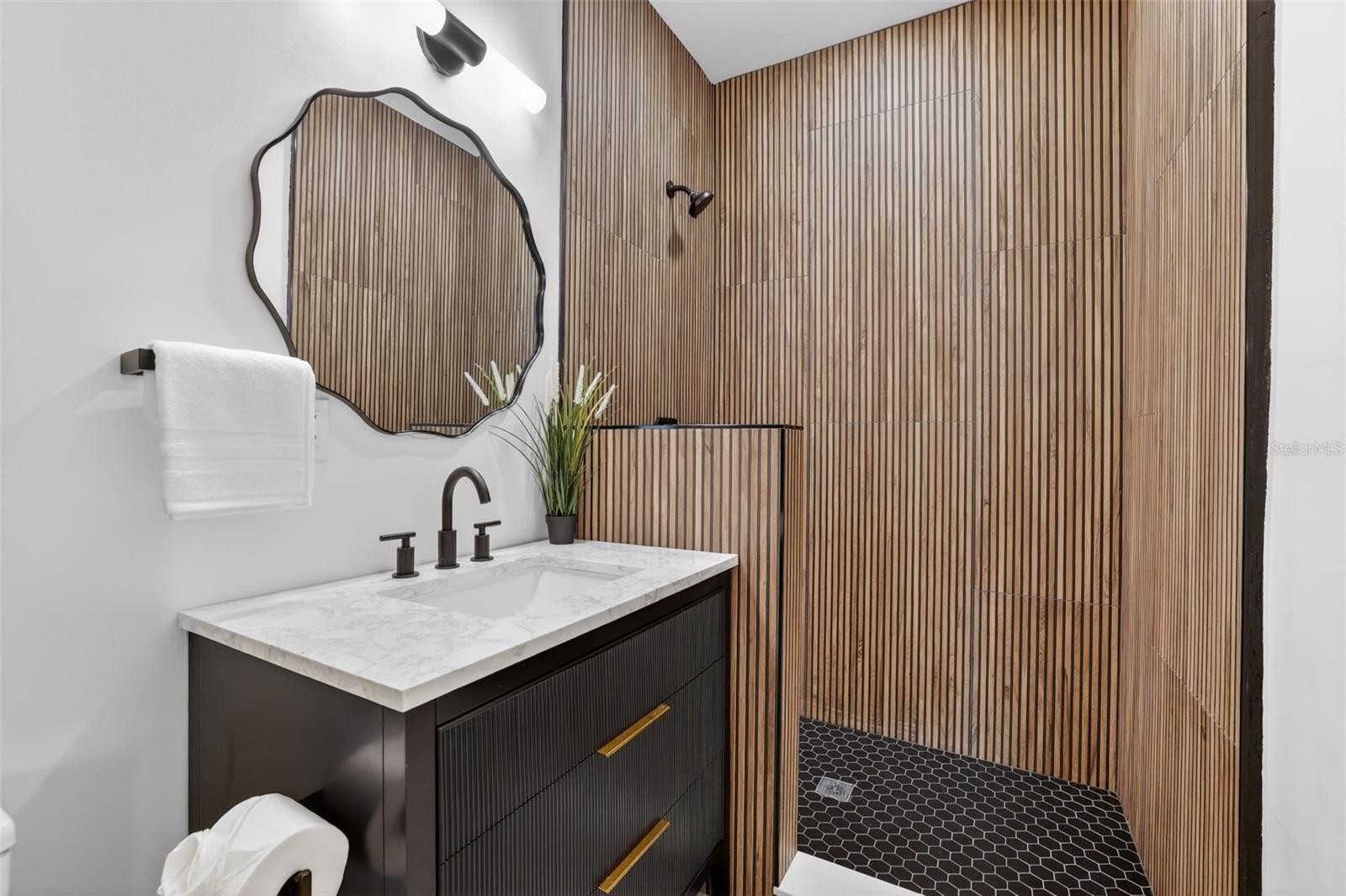 1213 E CLIFTON ST, TAMPA, FL, 33604