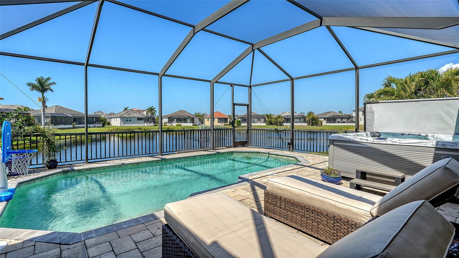 6220 SIGNATURE POINTE LN, BRADENTON, FL, 34210