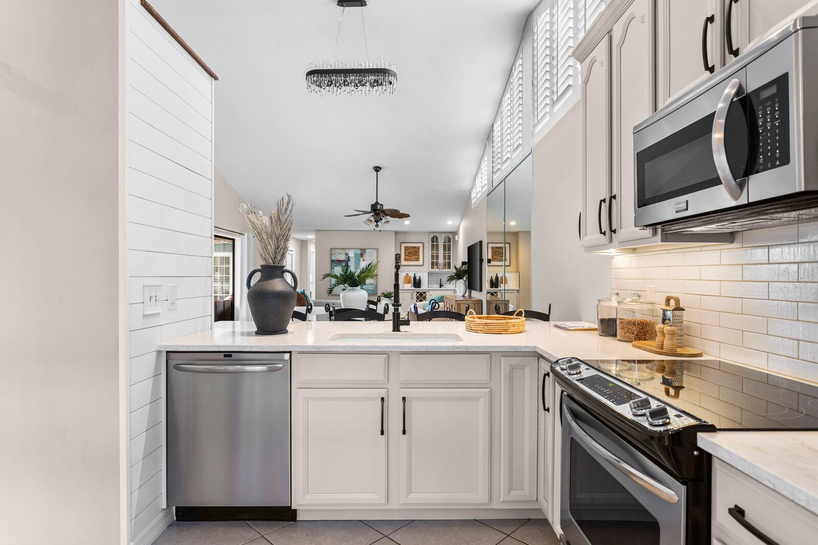 918 SHAGOS DR, APOLLO BEACH, FL, 33572