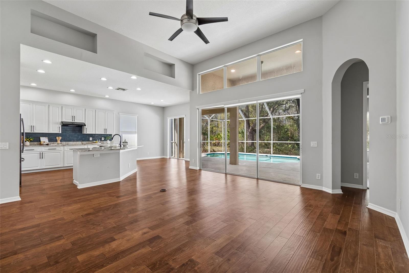 10162 DEERCLIFF DR, TAMPA, FL, 33647