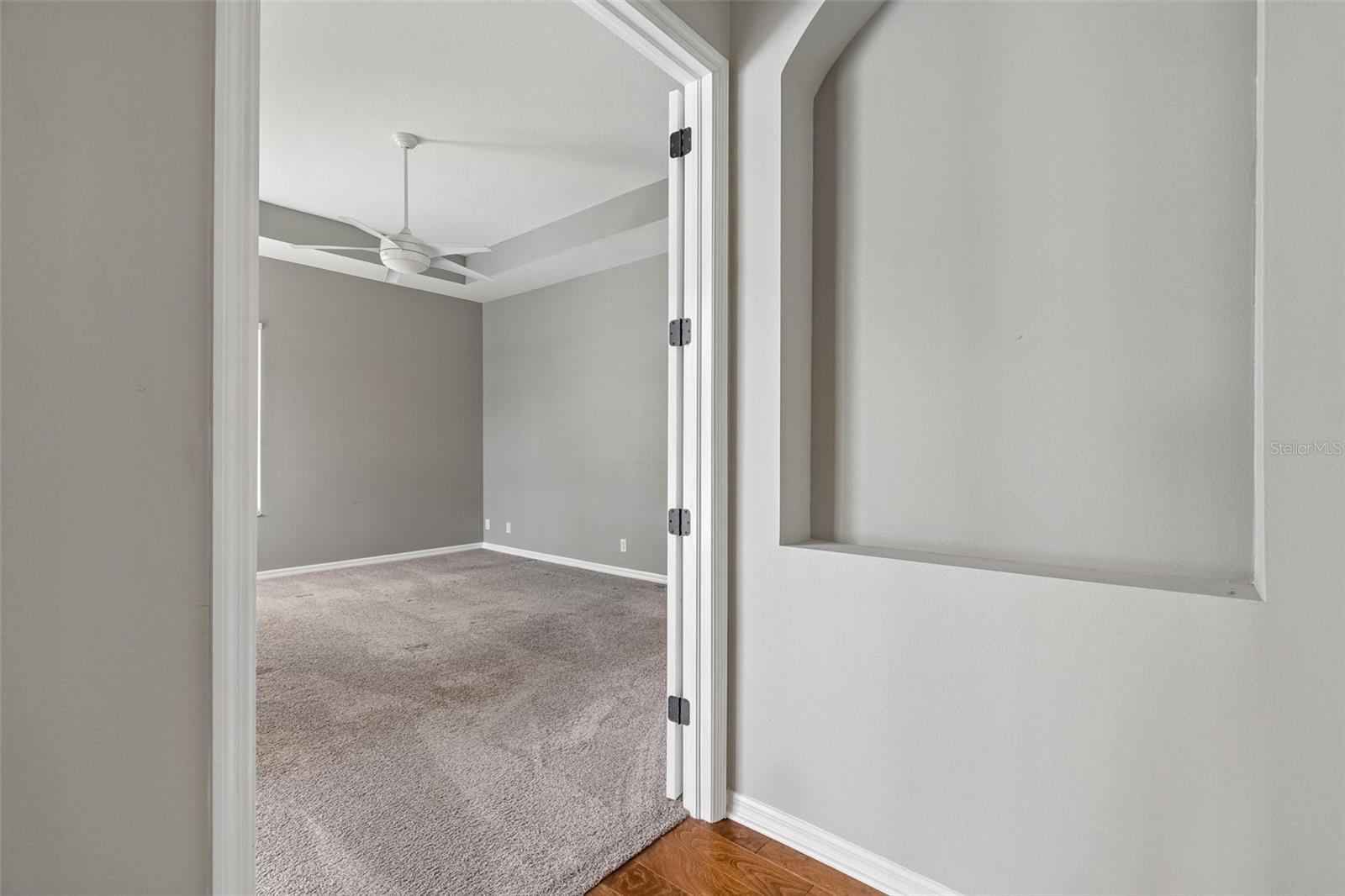 10162 DEERCLIFF DR, TAMPA, FL, 33647